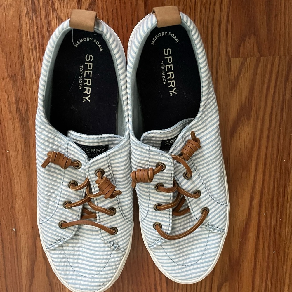 NWOT - sperry sneakers size 9